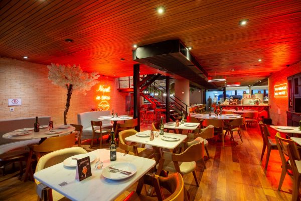 Pizzaria premiada faz 5 anos com chef italiano