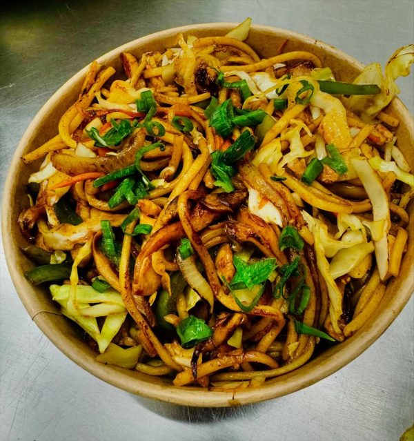 ‘Bolinho do Nepal’ é atração em Pinheiros