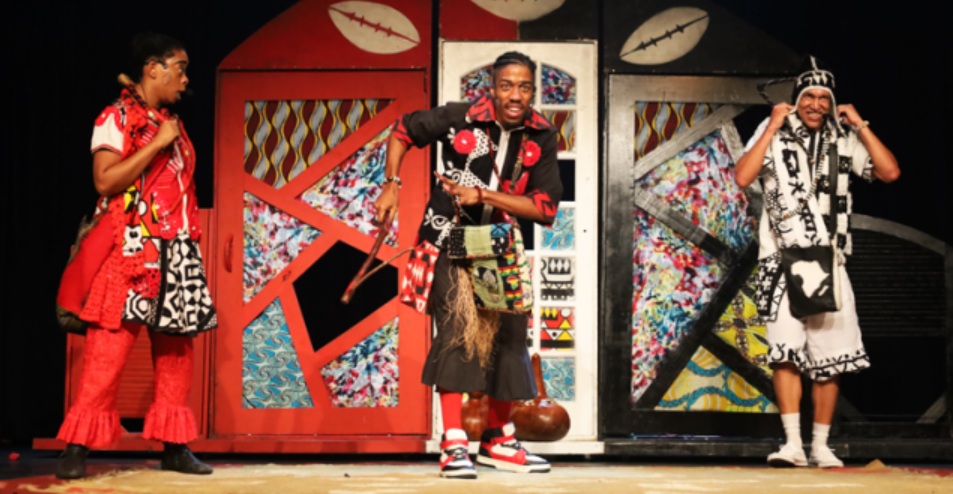 roteiro infantil abril 2026