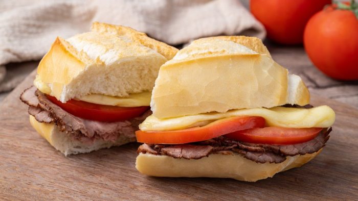 Vai um Bauru? O lanche que virou símbolo paulistano