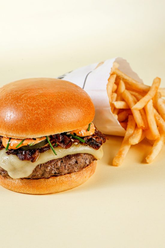 Hamburgueria lança burger com toque coreano