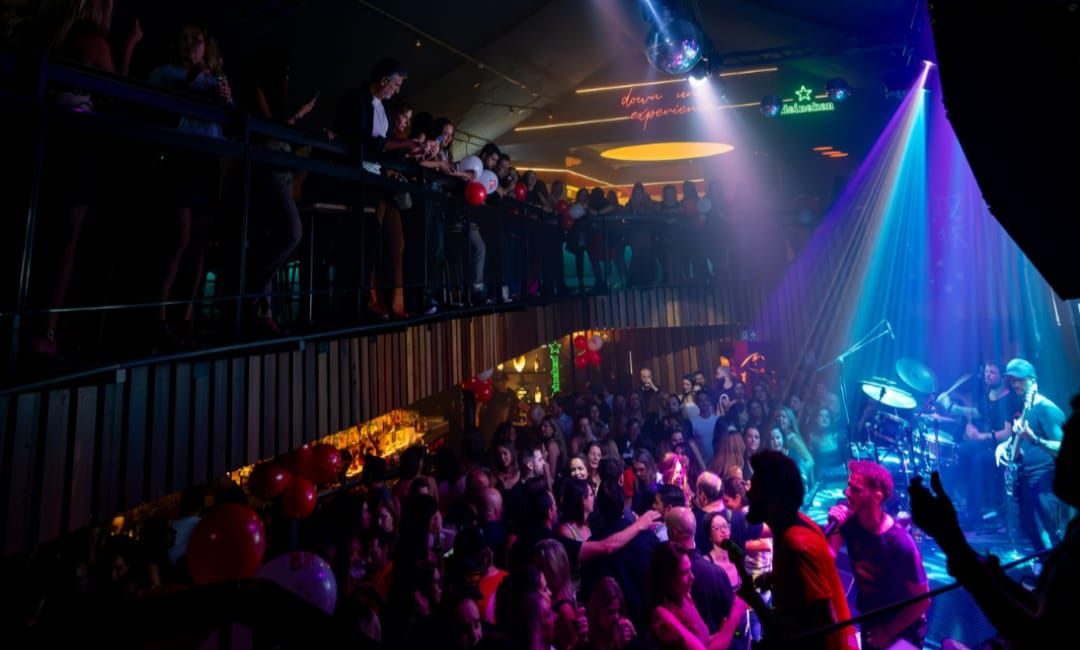 Pub tradicional celebra 22 anos com festa