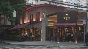 Novo bar no Itaim estreia com chope e petiscos
