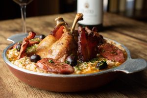 Jantar harmonizado traz o melhor tinto de Portugal de 2025