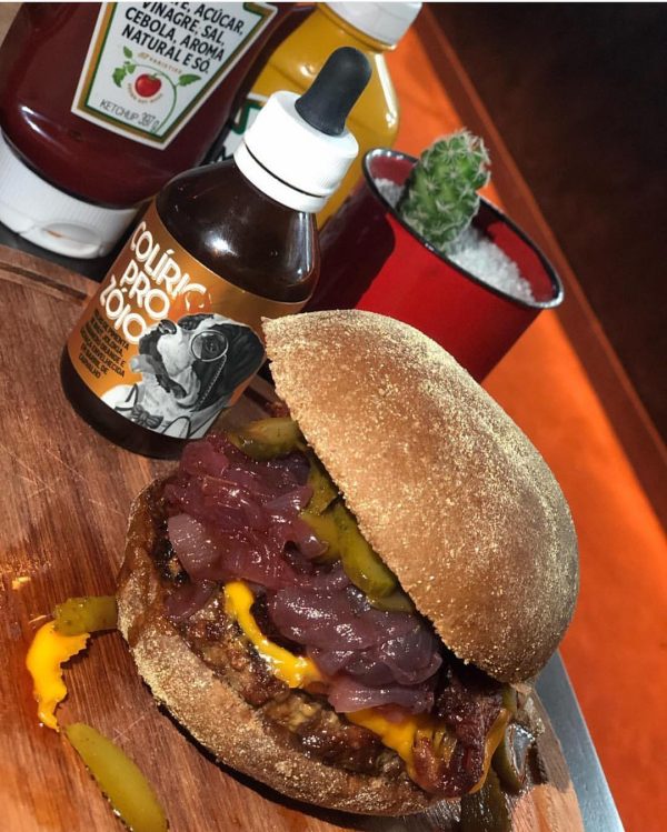 15 lugares para comer hambúrguer em SP