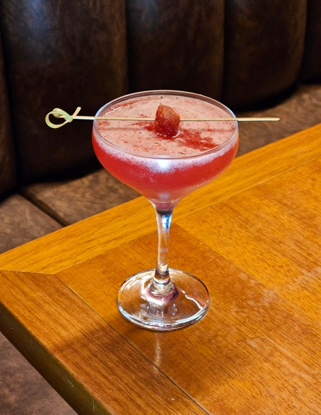 Bar cria drinques inspirados nos 12 signos zodíaco