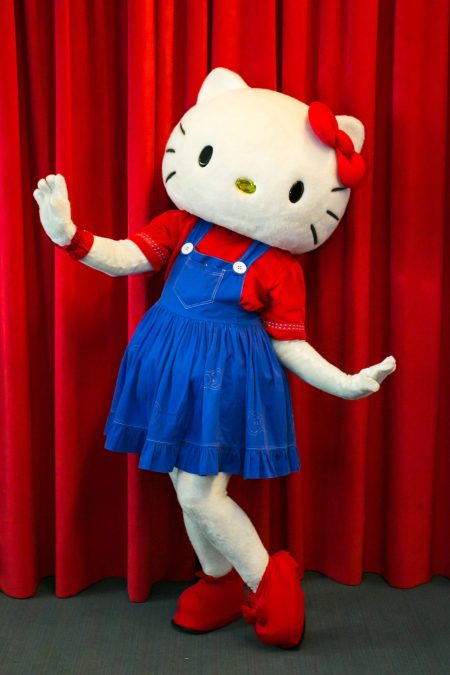 Villa-Lobos tem arraiá com Hello Kitty em junho