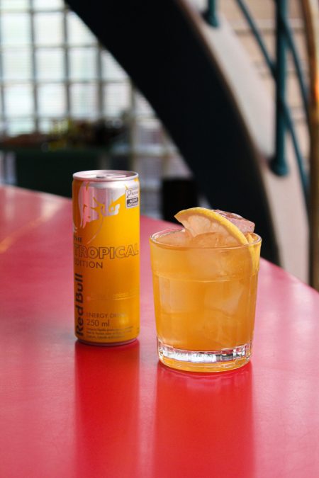Riviera lança happy hour com drinques inéditos
