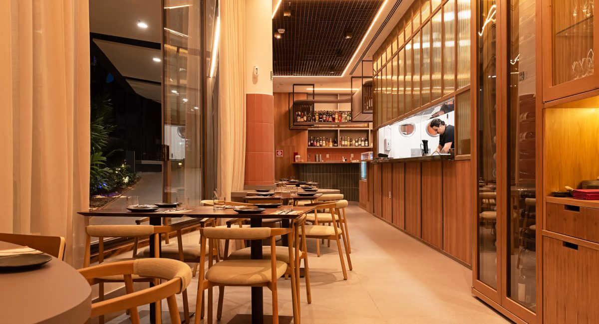 Bar aposta em coquetelaria inspirada no Art Nouveau