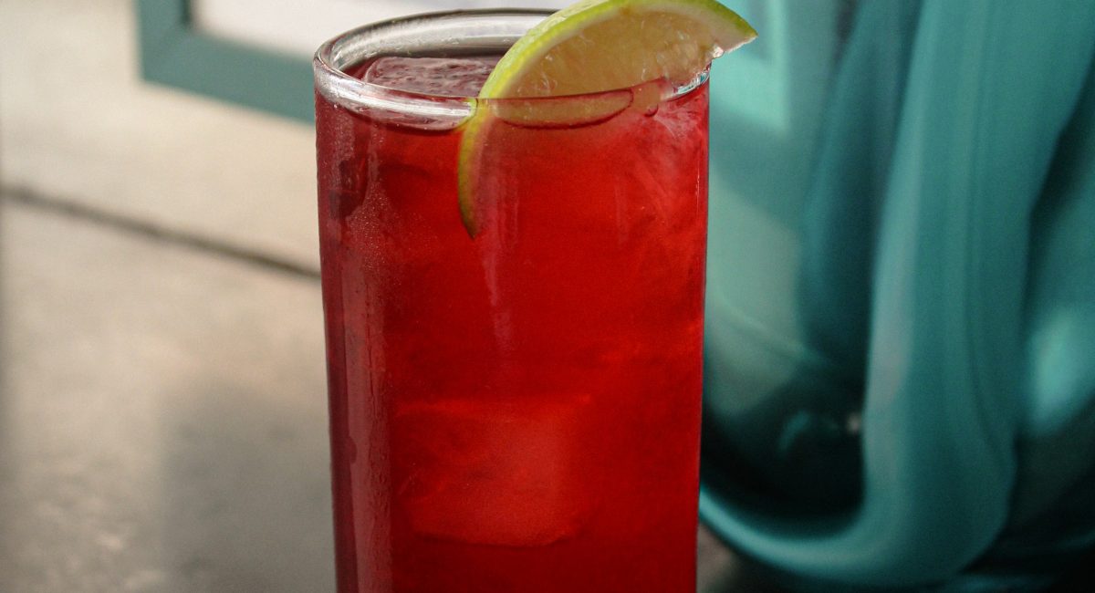 Riviera lança happy hour com drinques inéditos