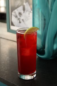 Riviera lança happy hour com drinques inéditos