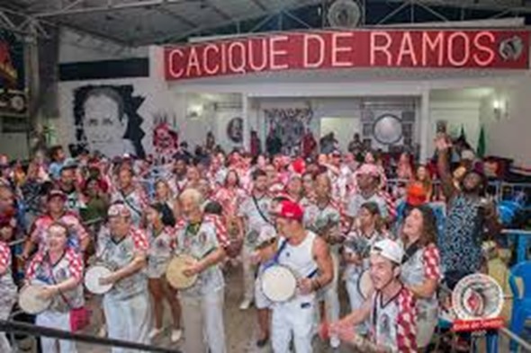 Feijoada do Cacique leva samba raiz ao Brás
