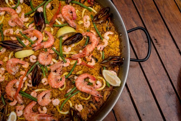 Paella ganha versões para todos os gostos