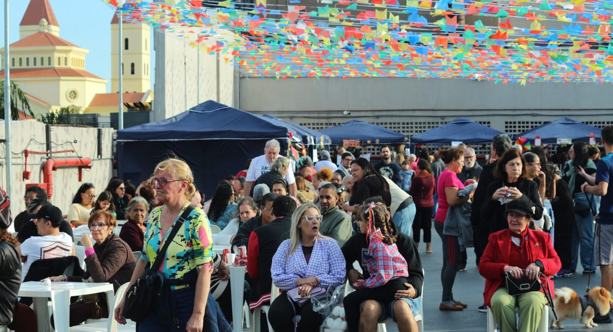 “Arraiá do Penha” tem comidas típicas e música