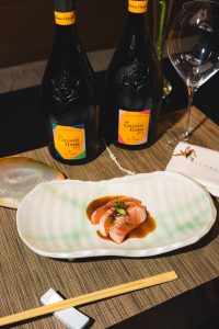Omakase com champagne celebra os Namorados