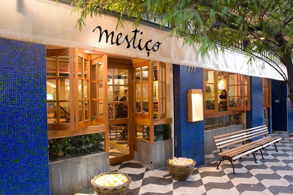 Bares e restaurantes próximos à Parada LGBT+