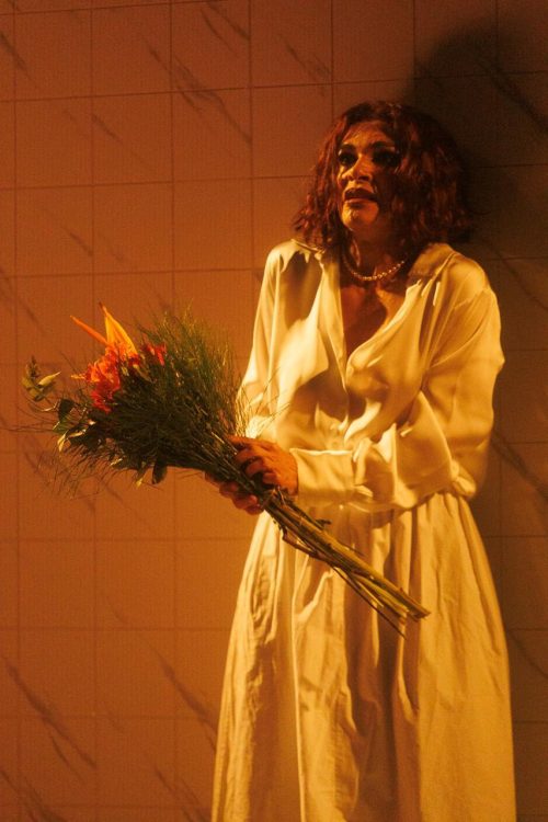 Mara Carvalho aproxima arte e gastronomia
