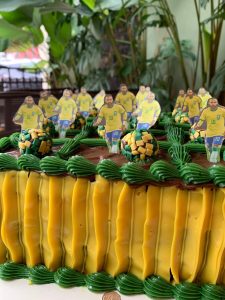 Confeitaria do ABC cria bolo de Neymar para a Copa