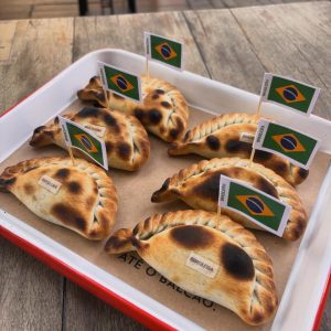 La Guapa cria empanada com sabor brasileiro