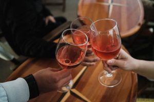 Shopping recebe festival de vinhos gratuito