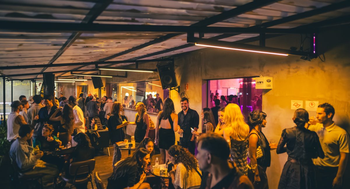 Bar tem drinque em dobro nos jogos do Brasil