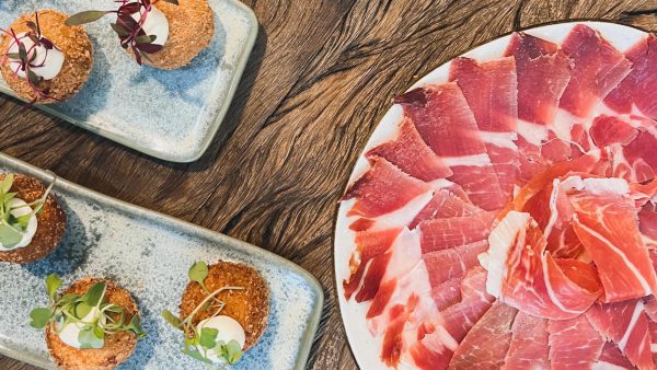 17 lugares para comer tapas em São Paulo