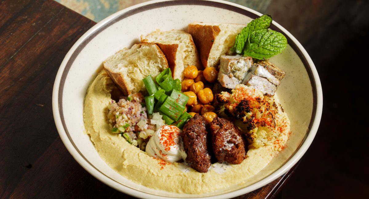 Fôrno lança menu inspirado em comida de rua