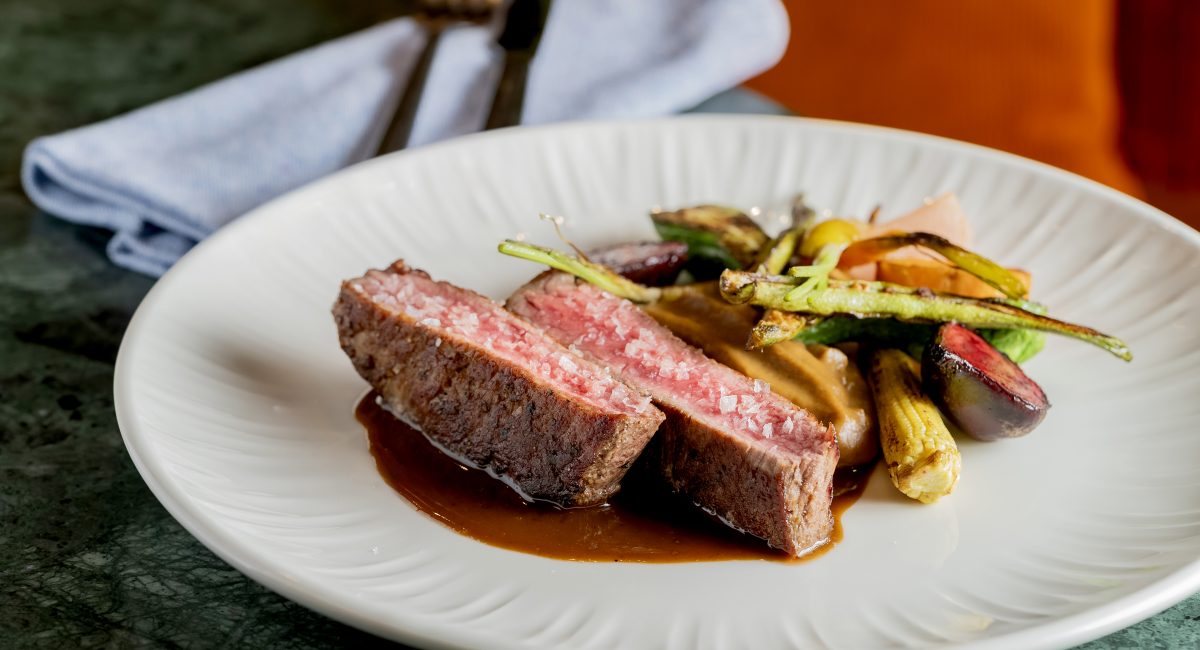 Novo cardápio autoral estreia no Macáya Gastronomia