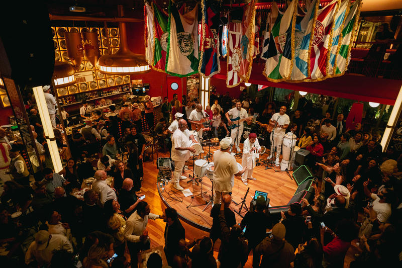 Bar Brahma Paulista tem samba até 5h da manhã