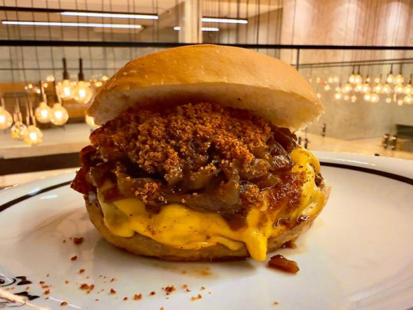 Dia do Bacon: 7 endereços para comer bem