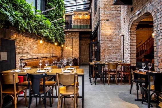 15 restaurantes com arquitetura e decoração marcantes