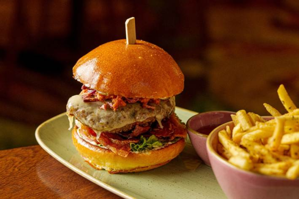 Dia do Bacon: 7 endereços para comer bem