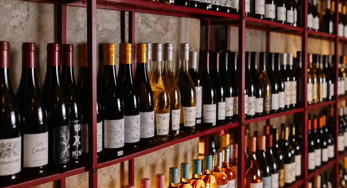 Paloma transforma rua do Copan com feira de vinhos