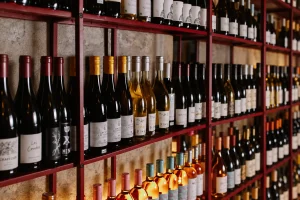 Paloma transforma rua do Copan com feira de vinhos