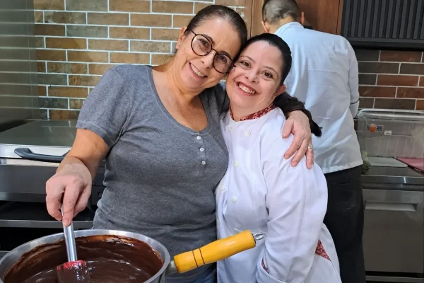 Gastronomia inclusiva leva jovens ao Mercadão