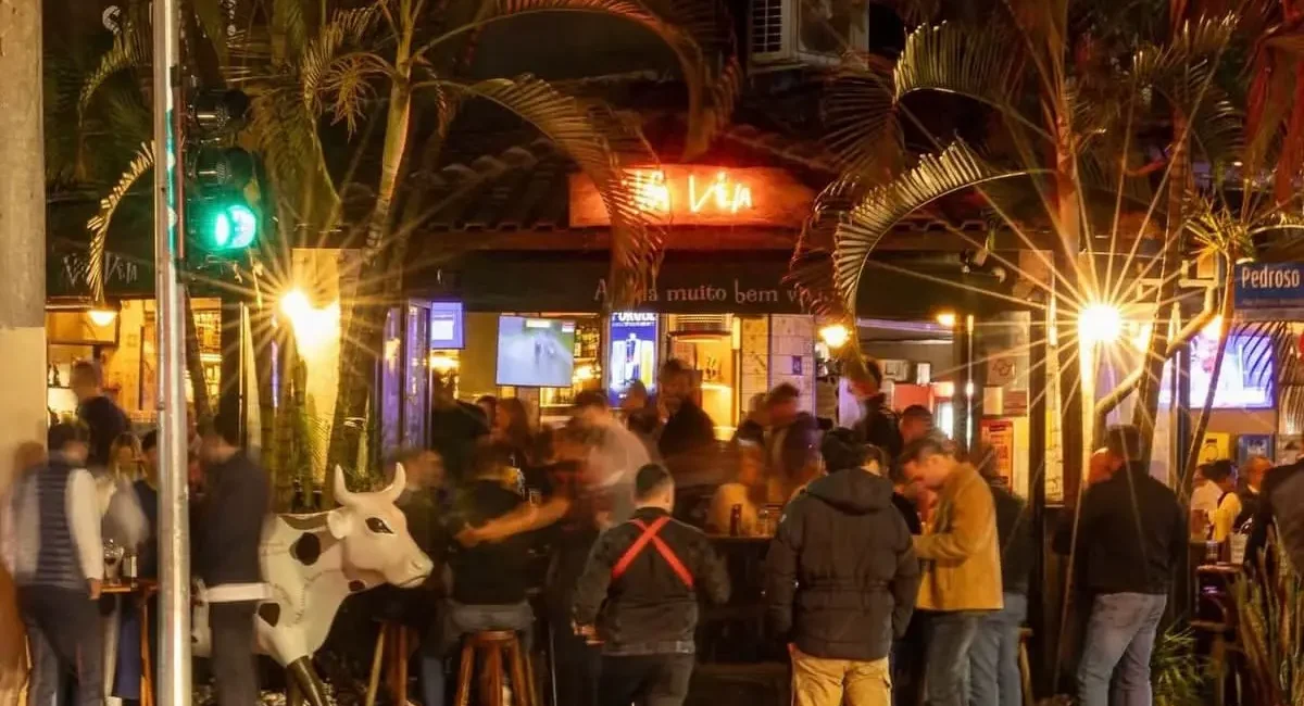 Vaca Véia faz 21 anos com festa e samba