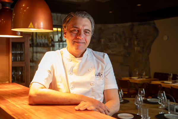 Grotta Cucina promove jantar às cegas medieval