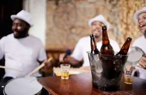 Festival de boteco faz aniversário com samba