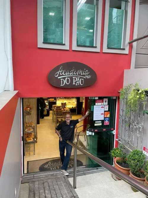 Academia do Pão transforma paixão em pão artesanal